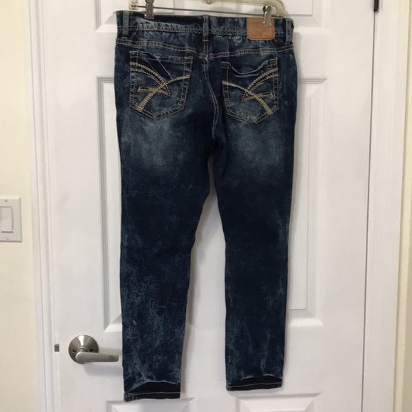 Amethyst distressed jeans - Picture 5 of 8